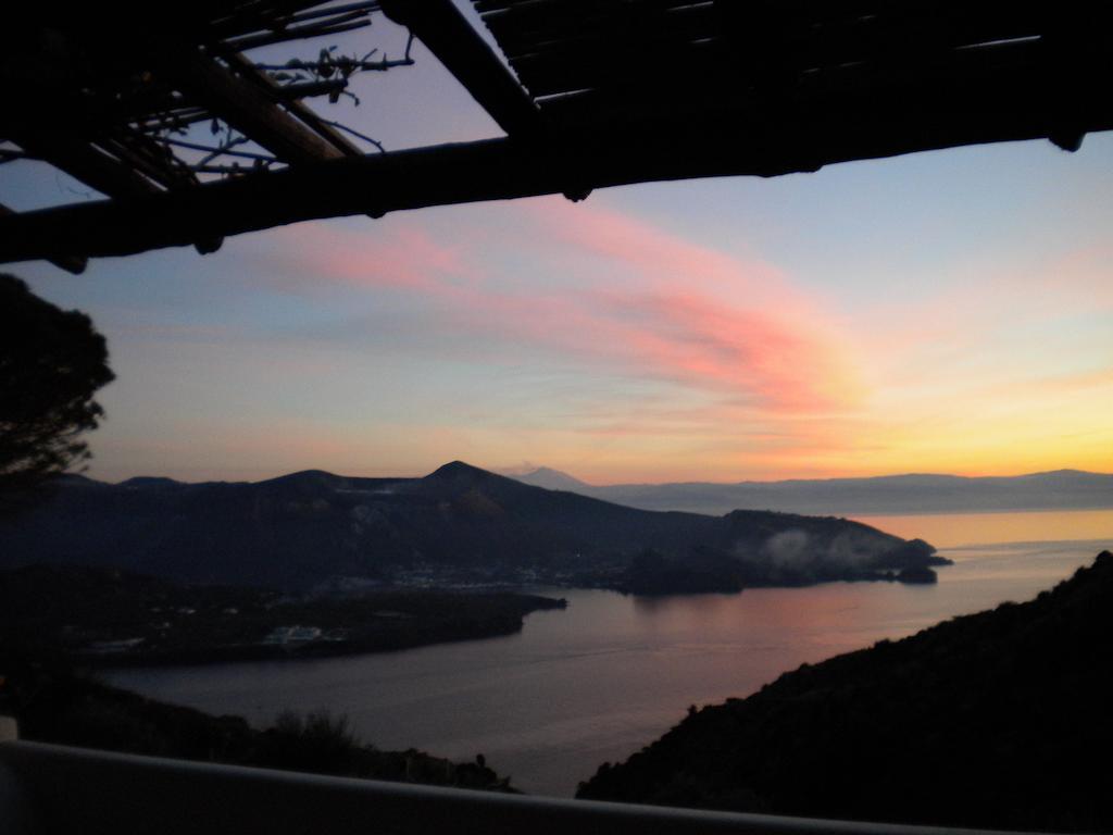 Appartement Casa U' Cucunciu à Lipari  Extérieur photo